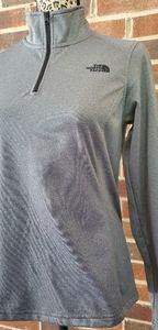 NWOT: North Face sportswear